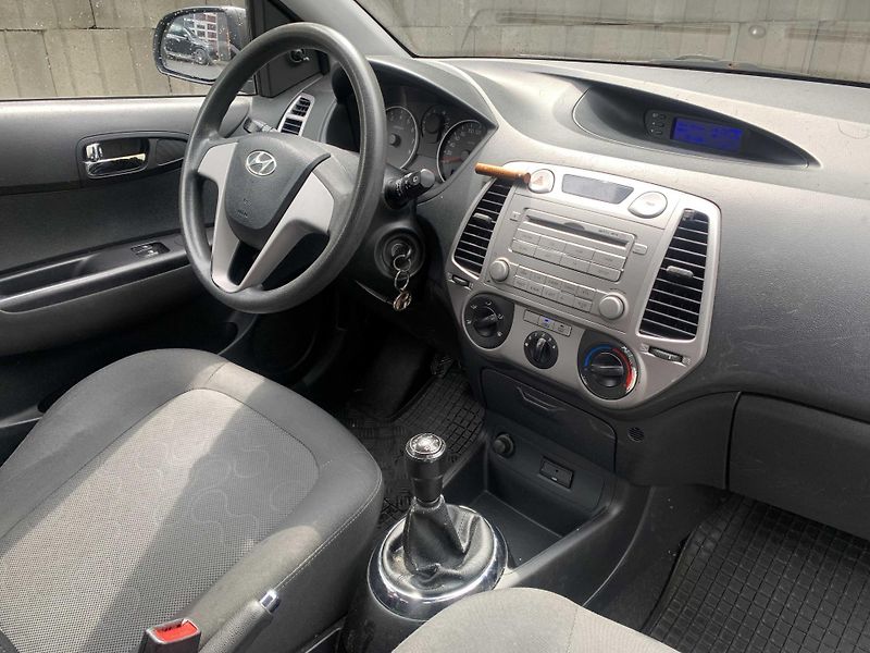 Hyundai i20 1.25 57 kW NOVÁ STK - fotka 7 z 11