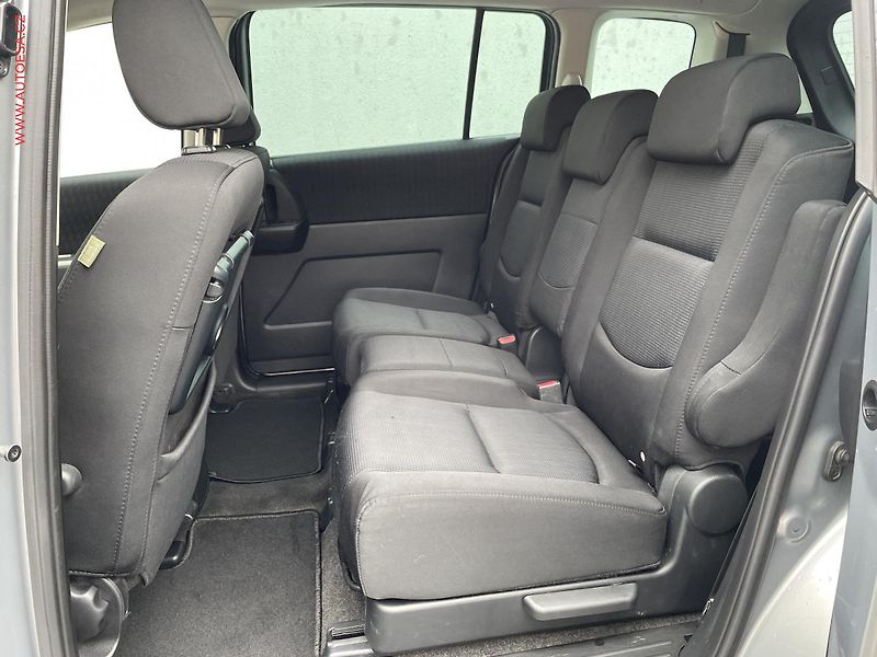 Mazda 5 (2010) 1.8 i, Xenon. výhřev sed - fotka 10 z 21