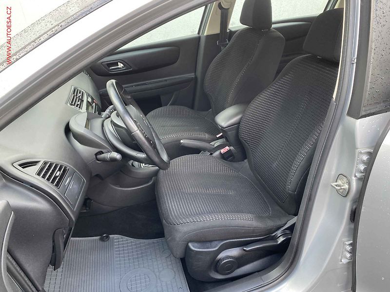 Citroën C4 (2008) 1.6i 16V, AT, autoAC, temp - fotka 9 z 15