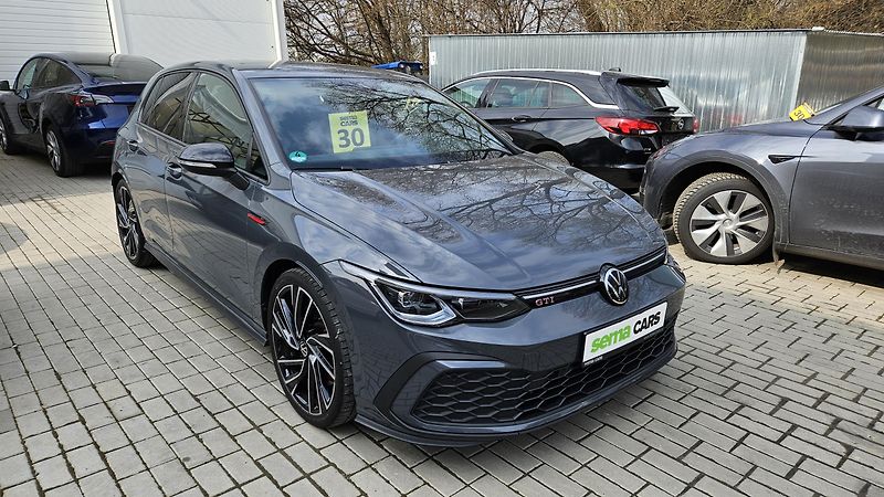 Volkswagen Golf (2023) GTI 2.0TSI 180kW DSG - fotka 4 z 36