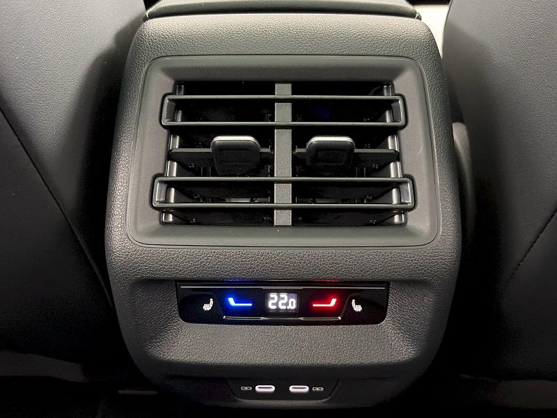 Volkswagen Tayron (2025) Elegance 2.0 TSI 150kW 4Motion - fotka 40 z 45