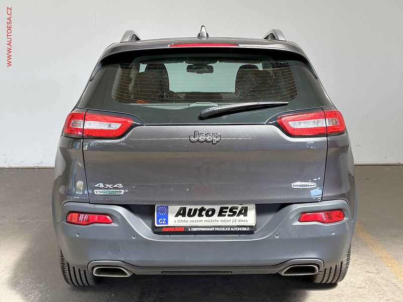 Jeep Cherokee (2015) 2.0 CRD 4x4, servis.kniha, AT - fotka 5 z 20
