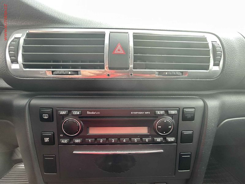 Škoda Superb (2008) 1.9 TDi, STK1/28 - fotka 15 z 17