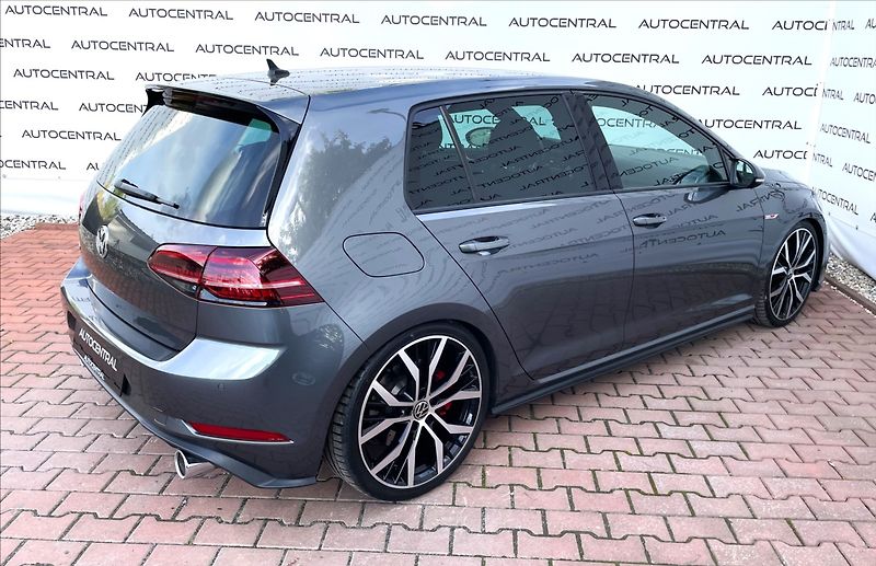 Volkswagen Golf 2,0 GTI  -APR 210kw Performanc - fotka 4 z 27