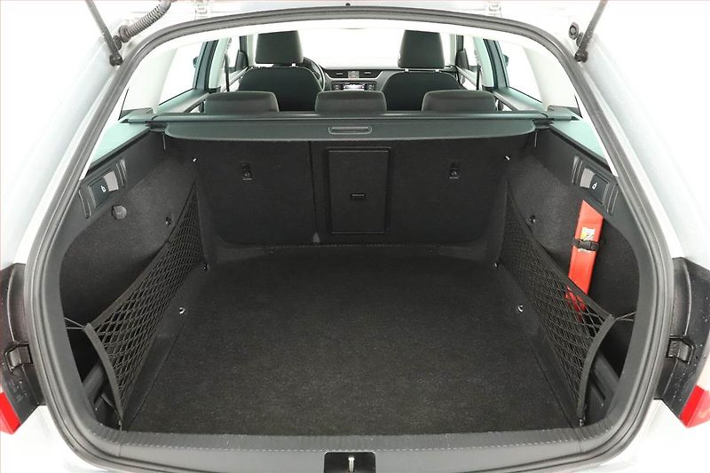 Škoda Octavia (2020) Ambition Plus 1.5 TSI, ČR - fotka 10 z 14
