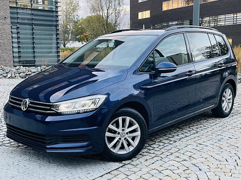 Volkswagen Touran 1.6TDI AUT SERVISKA 7MÍST LED  - fotka 2 z 42