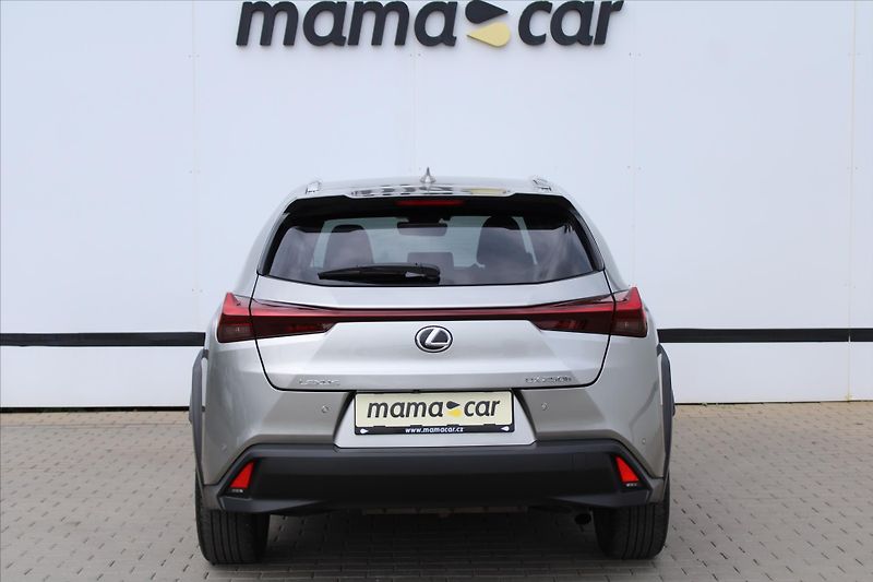Lexus UX 250h 2.0 E-CVT 1.MAJITEL DPH ČR - fotka 6 z 27