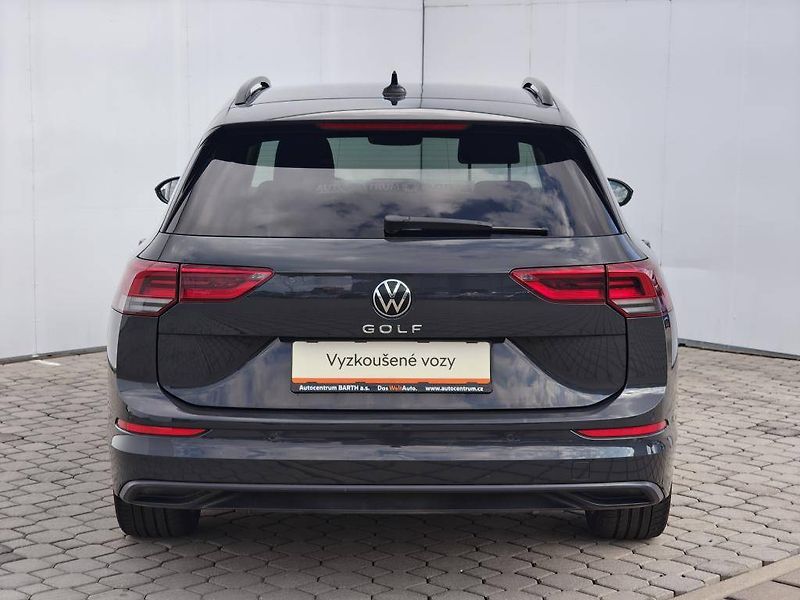 Volkswagen Golf Life 6G 1,0TSi - fotka 21 z 22