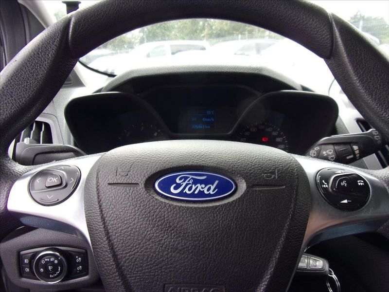 Ford Tourneo 1,6 TDCI  Connect - fotka 21 z 23