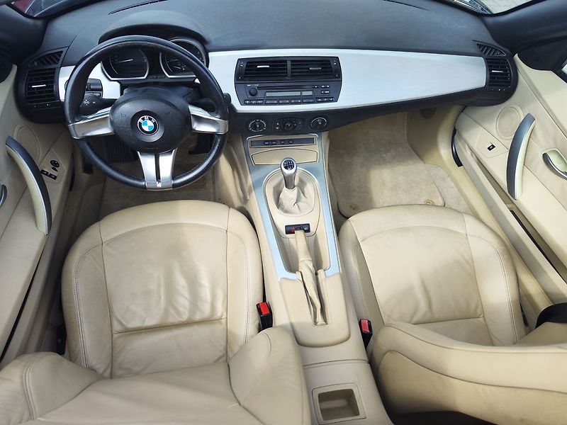 BMW Z4 2.5i/130kW E85 Roadster - fotka 16 z 26