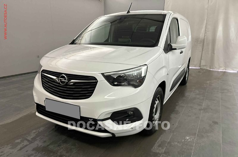 Opel Combo (2021) 1.5CDTi MAXi, 96kW, navi - fotka 2 z 9