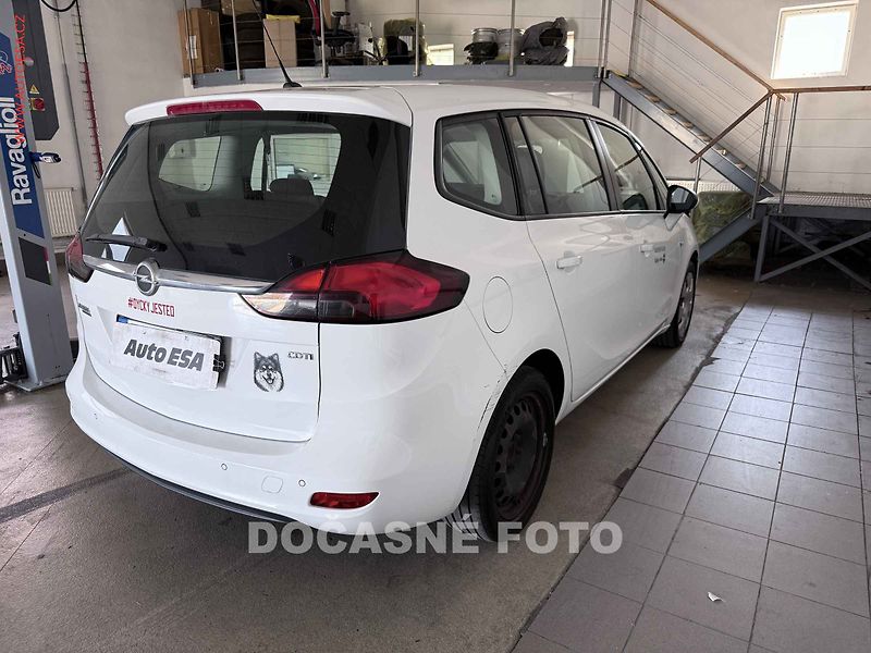 Opel Zafira (2016) 1.6 cdti, ČR - fotka 2 z 3