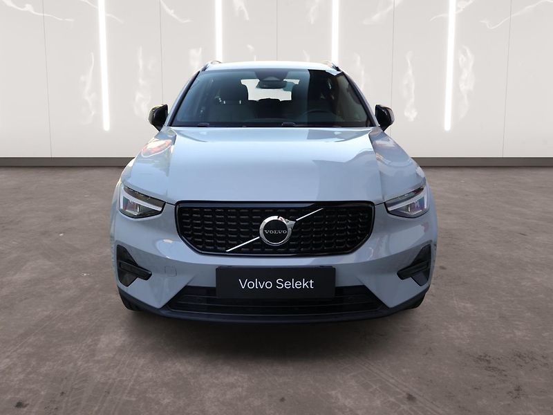 Volvo XC40 (2025) Plus, B3 Mild hybrid - fotka 6 z 19