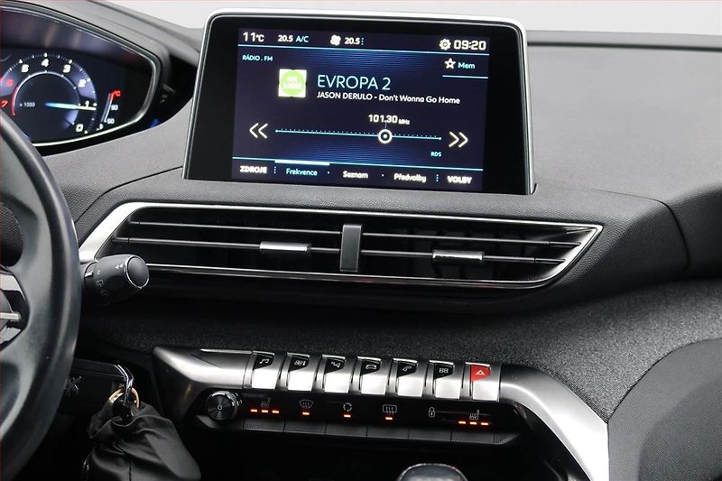 Peugeot 5008 (2018) PureTech 130, 7 míst, ČR,1.maj - fotka 12 z 19