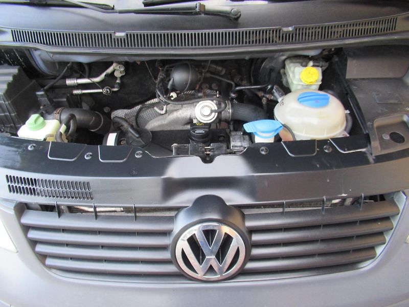 Volkswagen Transporter T5 1.9 TDI KLIMA 9 MÍST - fotka 21 z 22