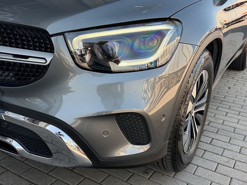 Mercedes-Benz GLC 220d 4MATIC - fotka 9 z 38