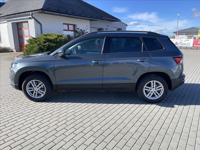 Škoda Karoq 1,0 TSi 85kw Style Tažné GPS - fotka 30 z 34