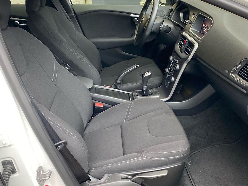 Volvo V40 - fotka 7 z 28