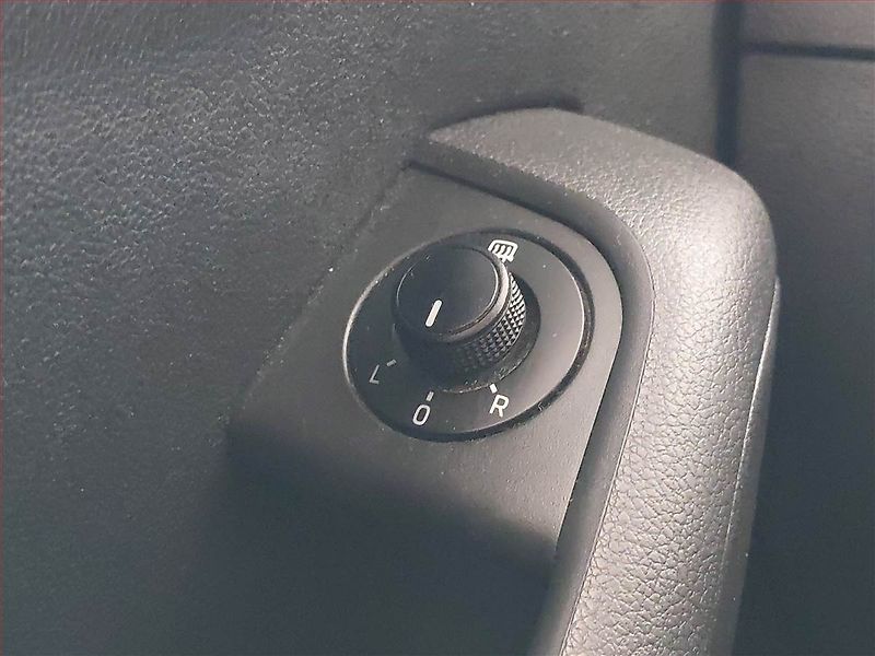 Škoda Octavia (2014) Elegance 1.4 TSI, Tempomat - fotka 17 z 19