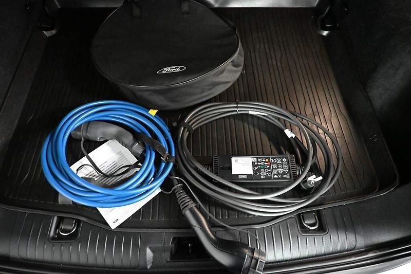 Ford Kuga (2024) 2.5 LED ACC VIRTUAL Tažné Kame - fotka 31 z 46