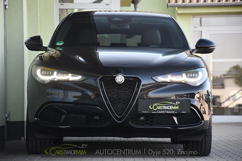 Alfa Romeo Stelvio 2.2D 16V 154kW Veloce AT8-Q4 - fotka 8 z 52