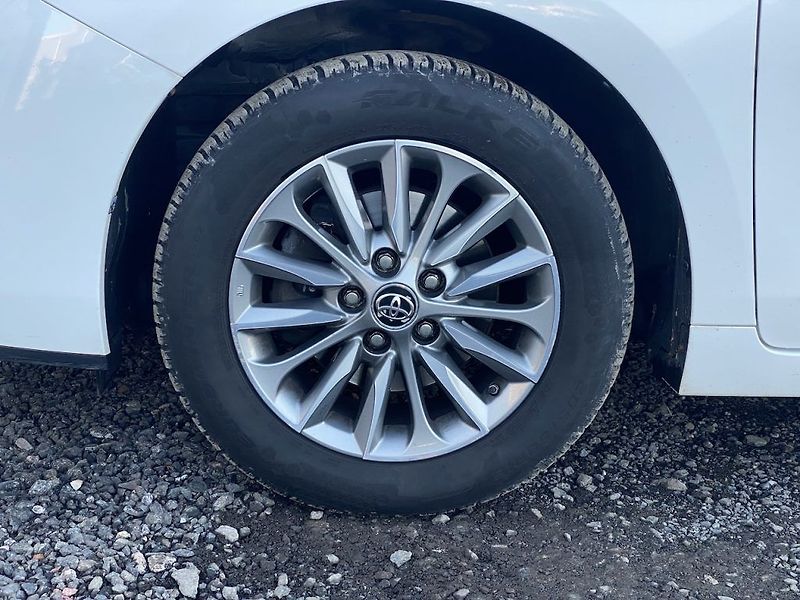 Toyota Verso 1.8i, ČR, Active Trend, tažné - fotka 9 z 32