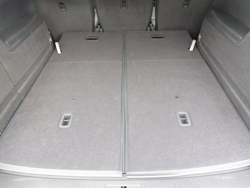Volkswagen Sharan (2015) Highline 2,0 TDI 110kW 4MOTION - fotka 21 z 26