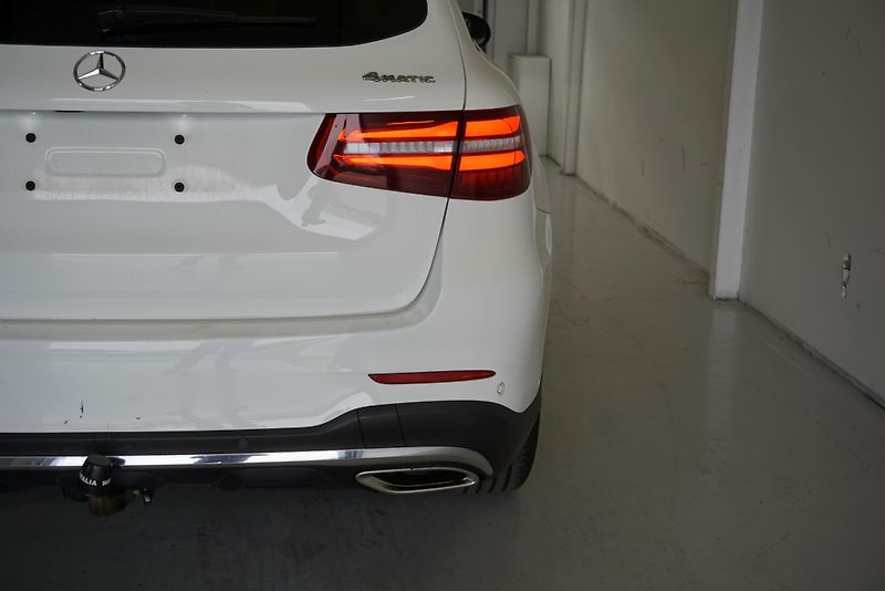 Mercedes-Benz GLC (2018) GLC300 2,0I 4MATIC AMG PACKET - fotka 9 z 27