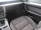 Volkswagen Passat (2018) Comfortline 2.0 TDI, Automat - náhled 8