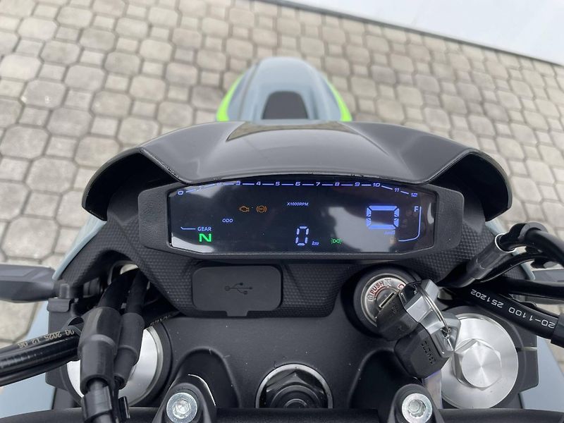 CFMOTO (2026) 250 Dual Sport EU5+ - fotka 10 z 12