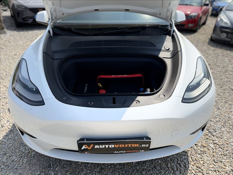 Tesla Model Y 0,0 220kW NOVÉ V ČR DPH 38tKm - fotka 32 z 34