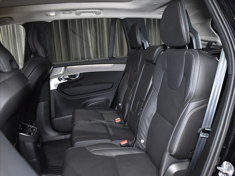Volvo XC90 2,0 T8 AWD Ultra B&W,Vzduch, - fotka 11 z 35