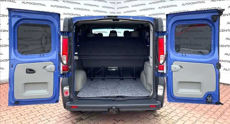 Opel Vivaro 2,5 D,107kW,8míst,po servisu,L - fotka 10 z 23