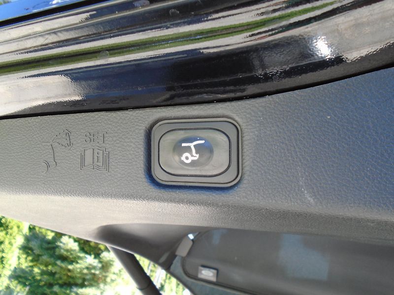 Ford Galaxy 2.0EcoBlue 140kW 8AT Vignale  - fotka 34 z 47