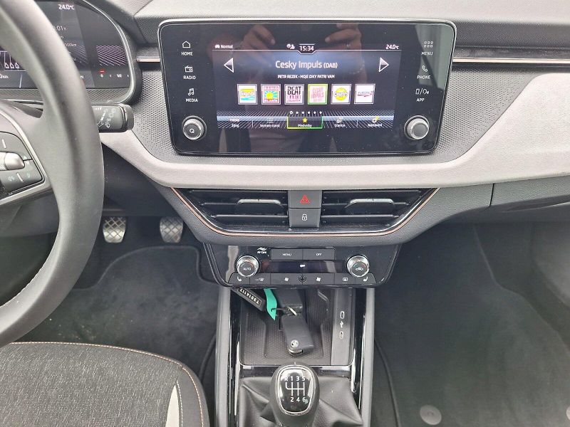 Škoda Kamiq (2025) 1.0 TSI / 85 kW / 6MP / TOP SE - fotka 13 z 30