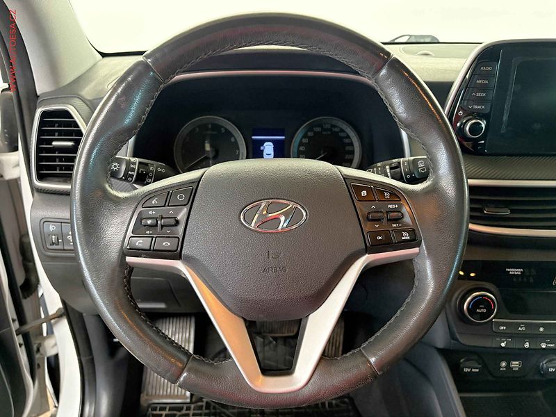 Hyundai Tucson (2019) 1.5 T-GDi, ČR, AT, navi - fotka 16 z 16