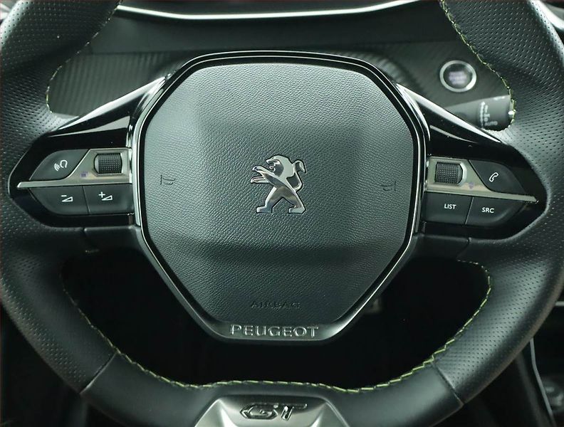 Peugeot 2008 (2021) GT 50 kWh, SoH 87%, Automat - fotka 20 z 23