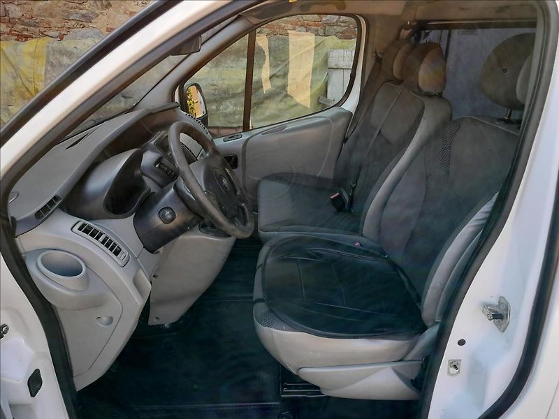Opel Vivaro 2.0 CDTI  9.MÍST - fotka 16 z 44