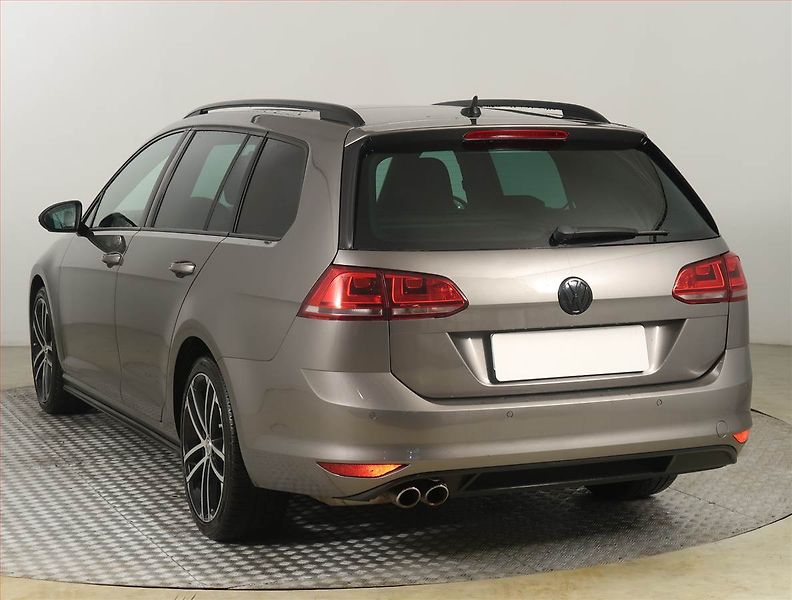 Volkswagen Golf (2016) 2.0 TDI GTD, Automat - fotka 4 z 21