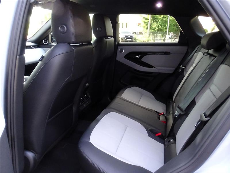 Land Rover Range Rover Evoque (2026) 2,0 D165 DYNAMIC SE AWD - fotka 18 z 25