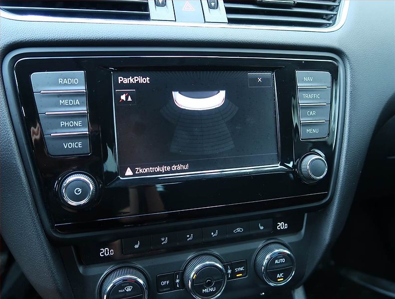 Škoda Octavia (2015) Style 2.0 TDI 4x4, 4X4, Navi - fotka 16 z 18