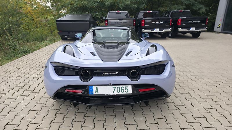 McLaren 720S (2023) SPIDER záruka-MSO-SKY ROOF-TOP - fotka 5 z 19