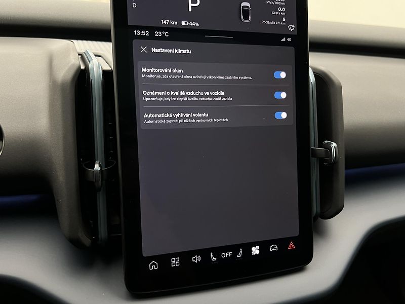 Volvo EX30 (2026) P8 AWD electric ULTRA BLACK  - fotka 43 z 49