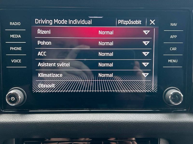 Škoda Kodiaq (2022) 2.0 TDI 7DSG Sportline - fotka 21 z 35