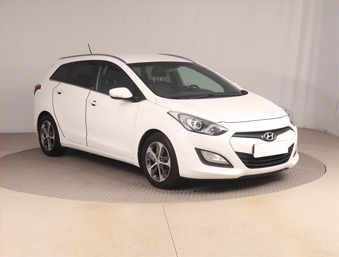 Hyundai i30 1.6 GDI, Serv.kniha, Tempomat