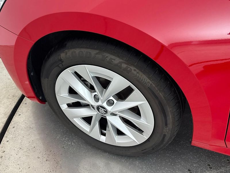 Škoda Octavia Top Selection DSG - fotka 26 z 29