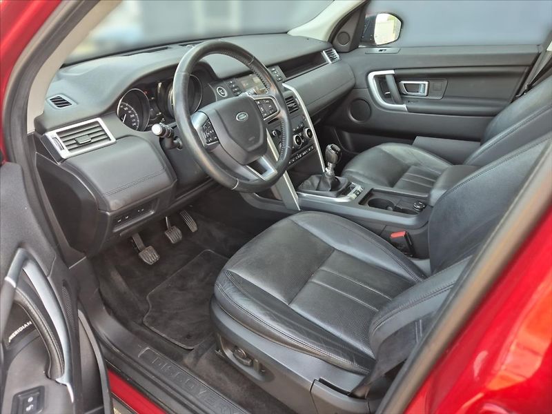 Land Rover Discovery Sport 2,0 - fotka 7 z 19