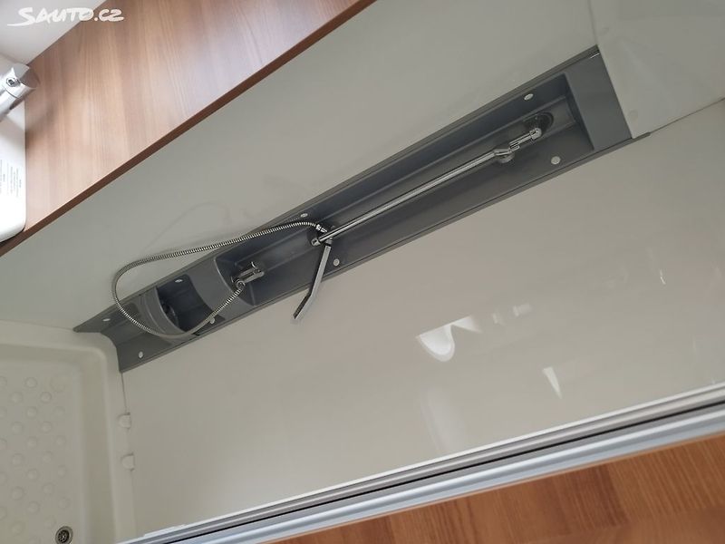 Dethleffs NOMAD KLIMA TOP STAV - fotka 15 z 25