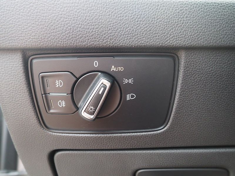 Volkswagen Passat (2020) 2.0TDI, 90kW - fotka 19 z 36