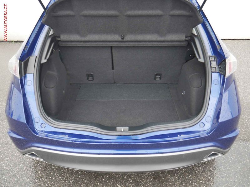 Honda Civic (2010) 1.4i, 2.maj,ČR - fotka 7 z 15